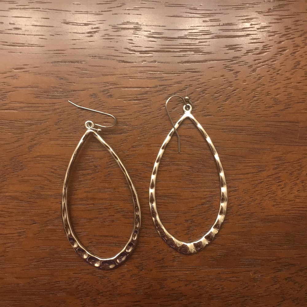 Silver-toned earring with hoop